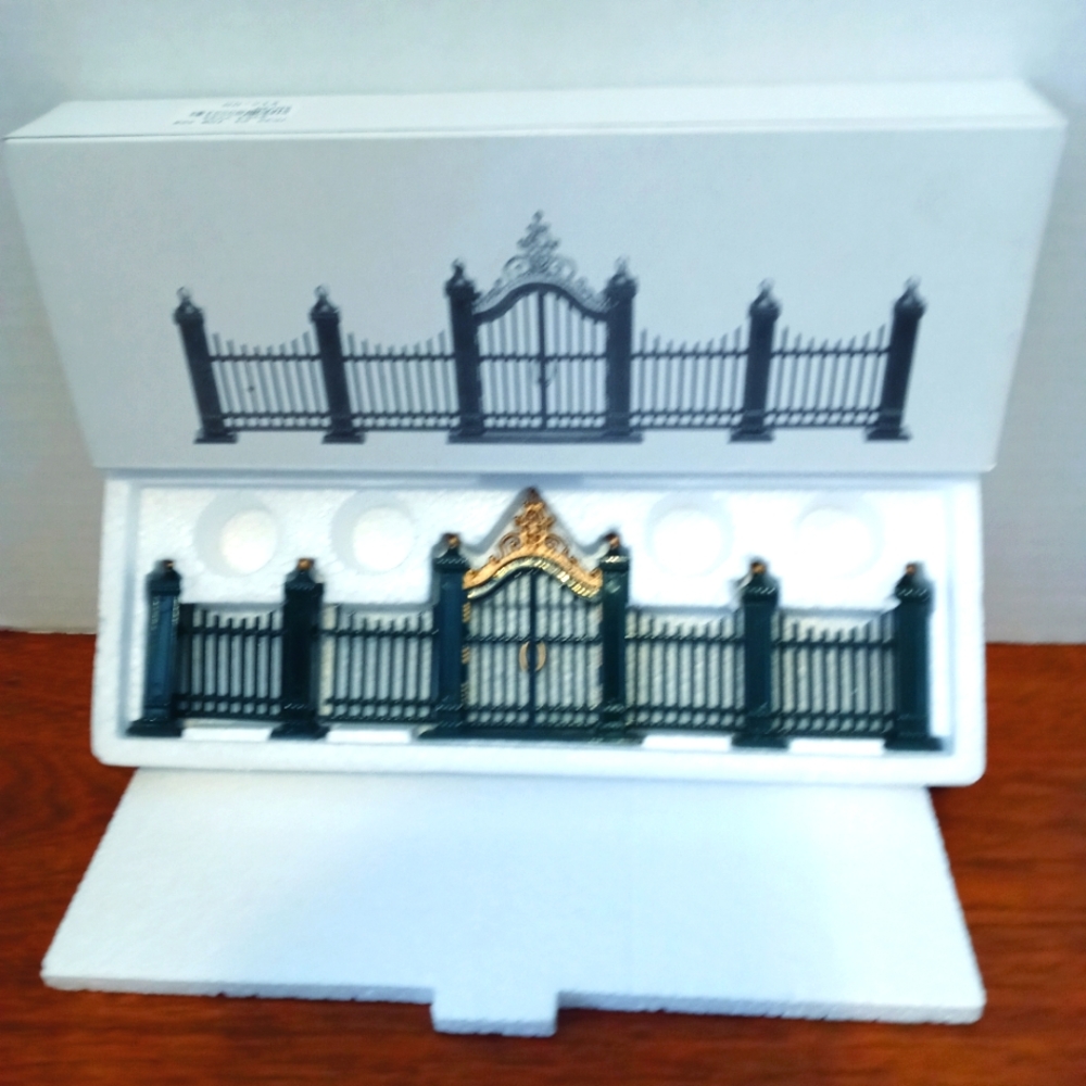 Department 56 The Heritage Village Collection "Village Wrought Iron Gate-fence